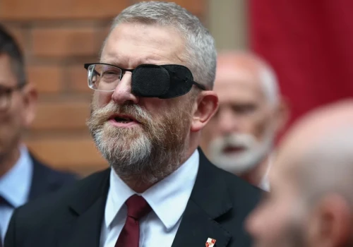 Przedwyborcze napięcie w partii Brauna