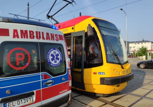 Pilne. Gigantyczne utrudnienia w Centrum Warszawy. Na miejscu pracuje pogotowie