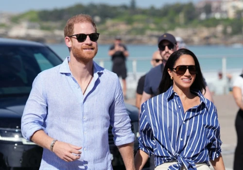 Meghan i Harry są już w Anglii. Prywatny samolot wylądował na lotnisku