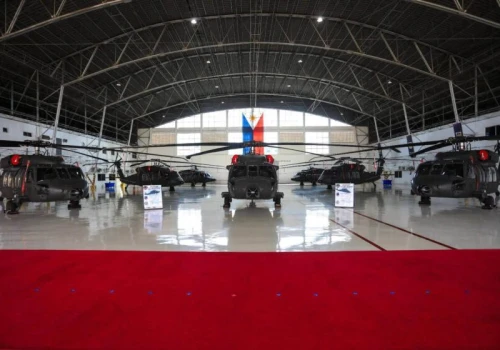 Filipiny z kompletem śmigłowców S-70i Black Hawk