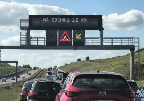 Zderzenie pojazdów na obwodnicy Lublina. Są bardzo duże problemy z przejazdem