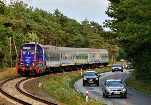 PKP Intercity. Codziennie na Hel, sezonowo do Łeby. Komercyjnie