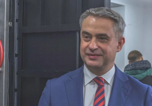 Minister cyfryzacji ujawnił dane Mety. Tyle oszustw wymierzono w Polaków