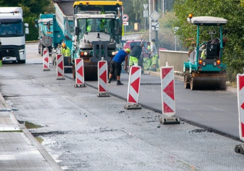 Rząd zwiększa budżet na drogi. Gminy i powiaty: nadal zdecydowanie za mało