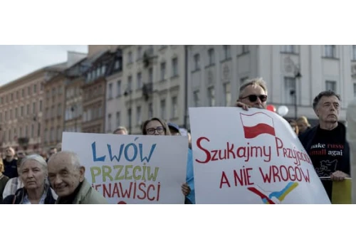 „Żyjemy już w innej Polsce – kraju, który przesiąka faszyzmem”. Prokuratura umarza sprawę Wiry
