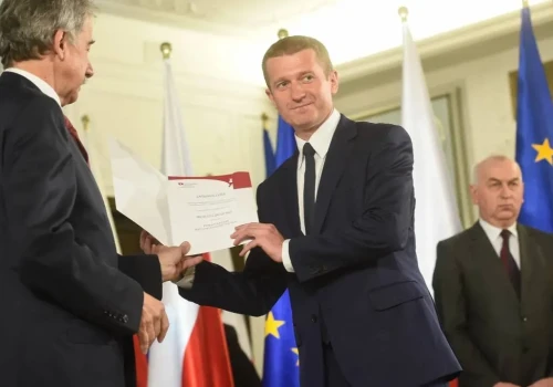Dokumenty pogrążające wiceministra. Osobiście przyjmował branżowych gigantów