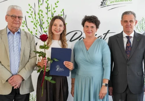 Nauczyciele szkół powiatowych z Ciechanowa z awansami