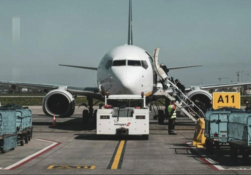 Pasażerowie mogli utknąć na lotnisku. Pilot podjął kontrowersyjną decyzję