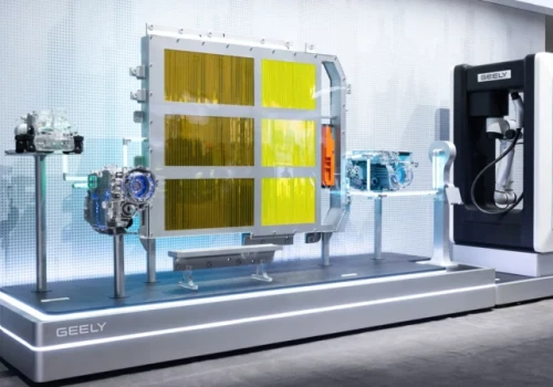 Chińczycy podkręcają napięcie: Geely pracuje nad 1 000‑woltową architekturą