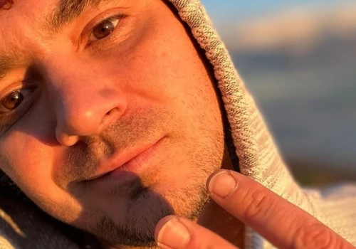 Późną nocą Daniel Martyniuk pokazał serię publikacji. Jedna z nich zaskakuje