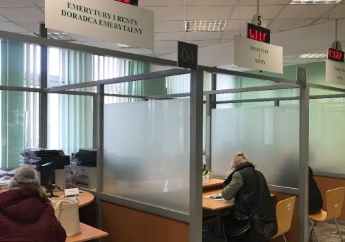 ZUS informuje: Nowe limity od września. Wcześniejsi emeryci i renciści muszą uważać na zarobki