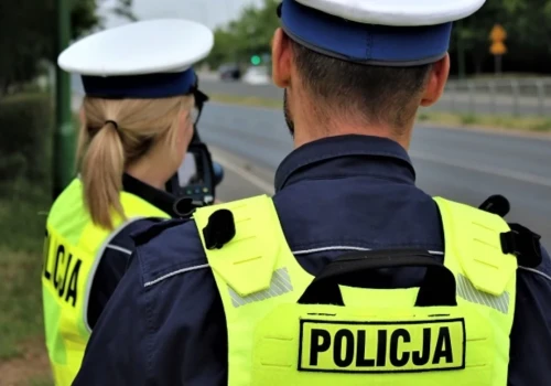 Akcja „Prędkość” w powiecie legnickim: ponad stu kierowców jechało za szybko, jeden stracił prawo jazdy