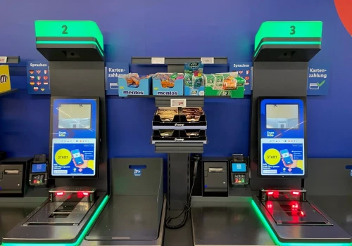 Jak Lidl ulepsza kasy samoobsługowe? Lepsza widoczność, nowe podejście do impulsów