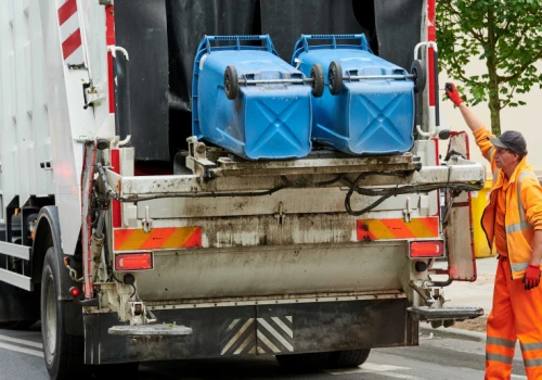 Od 1 września opłaty wzrosną o 33 proc. Śmieciarki z systemem RFID sprawdzą odpady