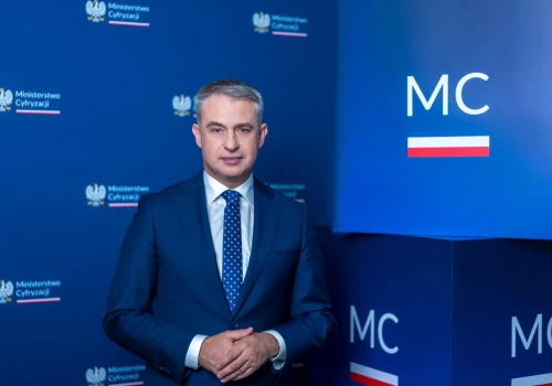 Gawkowski: Wysłałem do Komisji Europejskiej wniosek o ukaranie firmy Meta kwotą 250 mln euro