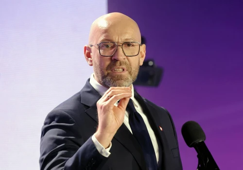 Minister sportu apeluje o odwołanie Piesiewicza. 