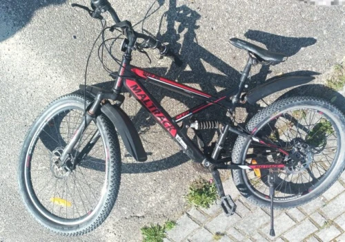 Wypadek rowerzysty w Skotnikach. 15-letni chłopak trafił do szpitala