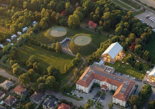 Była zgoda na wielką inwestycję. Teraz Arche wycofuje się z „Oleńki”