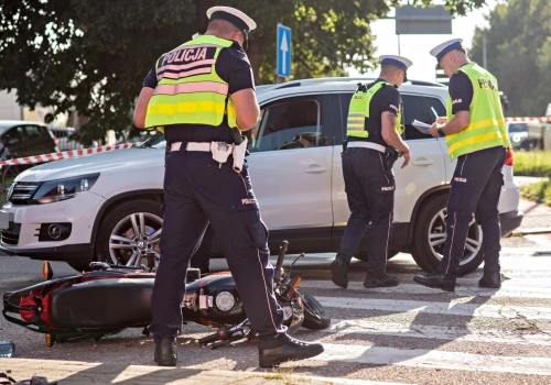 Chciała skrócić sobie drogę, została potrącona