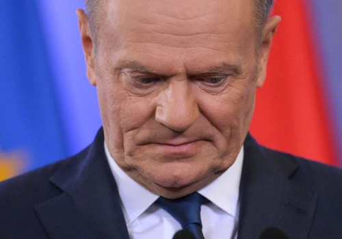 Kancelaria Tuska ruszyła na zakupy. Na eleganckie dodatki wydano tysiące