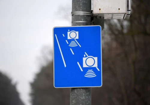 Odcinkowy pomiar prędkości stwarza zagrożenie?! Senator KO ma propozycję, Warzecha przyklasnął