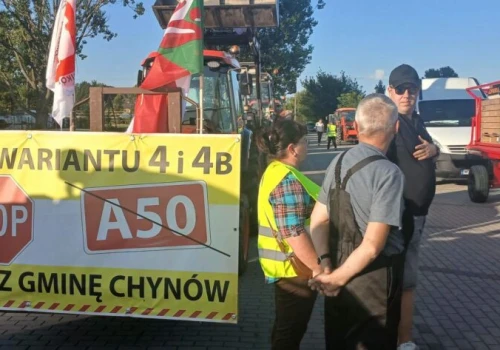 Sadownicy z powiatu grójeckiego protestują przeciwko A50. Obawiają się o swoje gospodarstwa