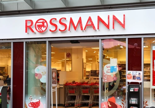 Rossmann rozdaje kosmetyki jak za darmo. Promocja 1+1 potrwa tylko trzy dni, są warunki