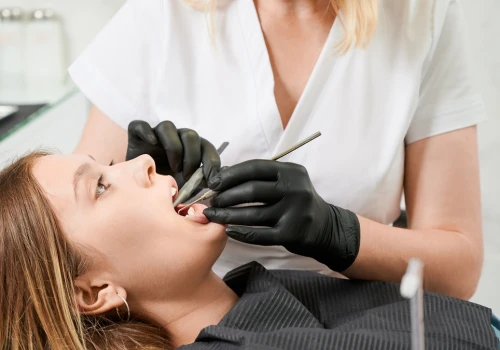 Zdrowe zęby tylko dla bogaczy. Wizyty u dentysty to dla mnie finansowy koszmar