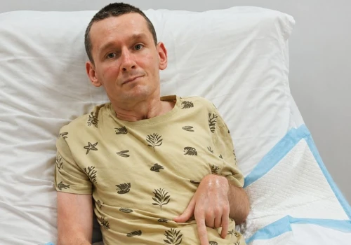 Marcin z Miasteczka Śląskiego walczy o powrót do zdrowia. Żołnierz i ojciec dwójki dzieci potrzebuje pomocy