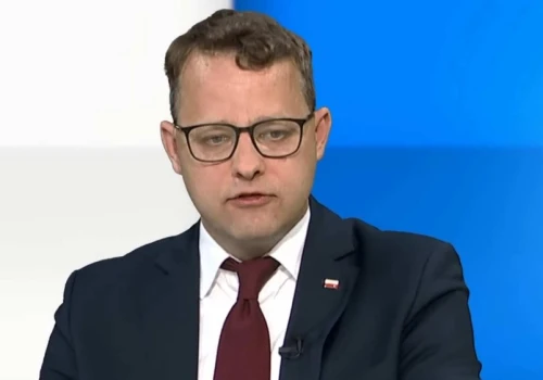Romanowski, Kral i wiza w Emiratach. Mecenas Lewandowski gęsto się tłumaczy
