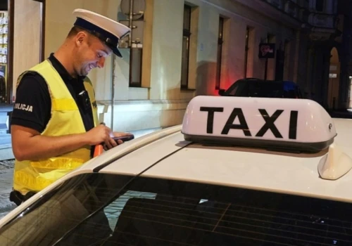 Taksówki i przejazdy z aplikacji pod lupą. Policja zapowiada wzmożone kontrole