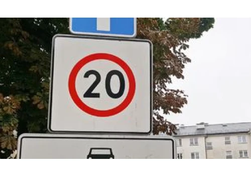Znak B-43 to nietypowe ograniczenie. Nie czekaj do skrzyżowania