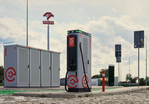ORLEN Charge uruchamia pierwsze w Polsce publiczne ładowanie MCS. Ciężarówki naładują się mocą do 1,5 MW