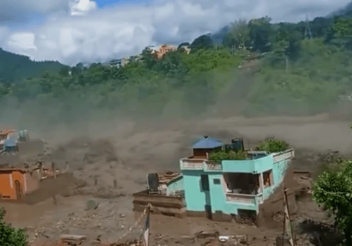 Tama w Tybecie może pęknąć. Nepal zagrożony kolejną powodzią
