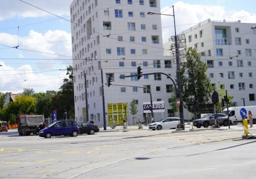 Nowy asfalt na kolejnym odcinku Grójeckiej. Będą utrudnienia w ruchu