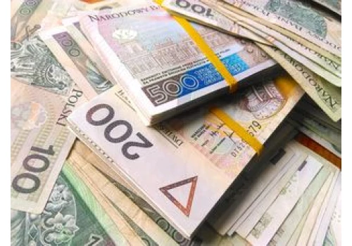 Zarobki w górę. O tyle wzrośnie wynagrodzenie Polaków w 2027 r.