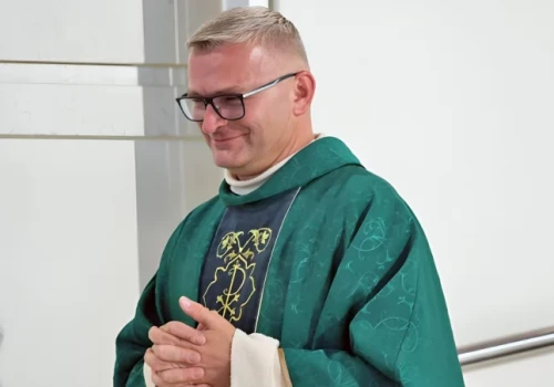 Duże zmiany kadrowe w łomżyńskiej parafii. Kto przychodzi, kto odchodzi z Bożego Ciała?