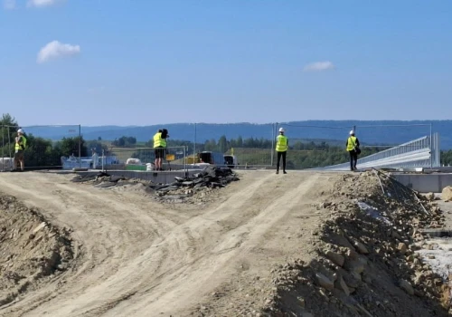 Filary wyższe od wieży Mariackiej. Na trasie S19 powstaje rekordowa estakada
