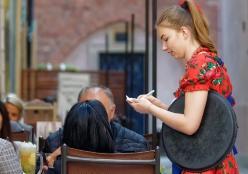 Maturzyści tracą status ucznia. Jak nie stracić renty z ZUS i ulgi w składkach?