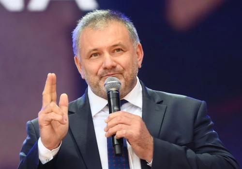Żurek w wywiadzie dla Interii z ofertą dla Piesiewicza. 