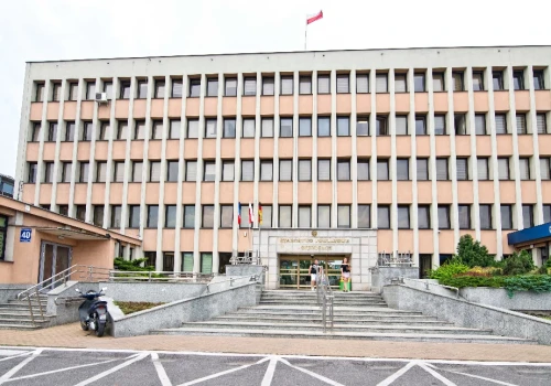 2,6 promila i dożywotni zakaz prowadzenia. Świadkowie ujęli kierowcę przed starostwem w Siedlcach