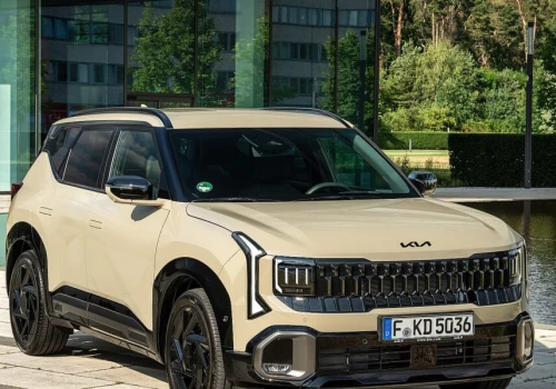 Kia Seltos Hybrid z pierwszymi cenami. Do wyboru napęd przedni lub e-AWD