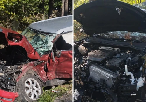 Groźny wypadek w Żerominie. Zderzenie dwóch samochodów, dwie osoby poszkodowane
