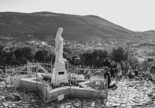 Miał sprofanować figurę Matki Bożej w Medjugorje. 31-letni Polak stanął przed sądem
