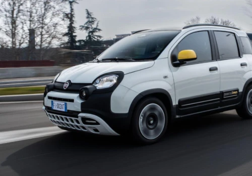 Stary Fiat Panda bije nowego o 75%. Po odjęciu Włoch wynik się odwraca