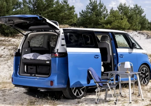 Volkswagen pokazał elektrycznego kampera. ID. California Cruise powstał na bazie ID. Buzza