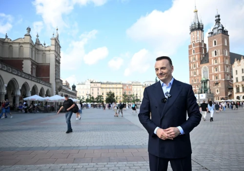 Walka z najmem na doby. Gibała wytacza wyborcze działa
