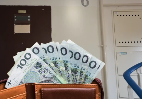Bierzesz w dzierżawę pole po żniwach. Kto zachowuje dopłaty za 2026 rok?