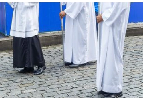 Nie zwracaj się tak do księdza. Niektórzy wciąż popełniają ten błąd