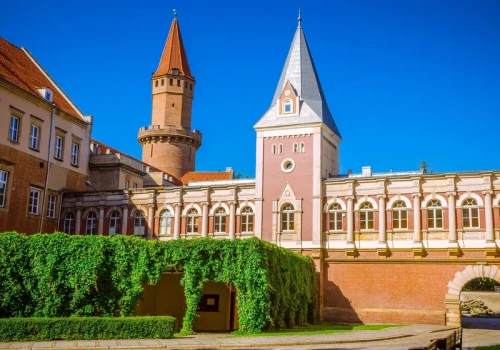 Turyści jadą do uzdrowisk, a pomijają to miasto. Słynie z historycznego deseru